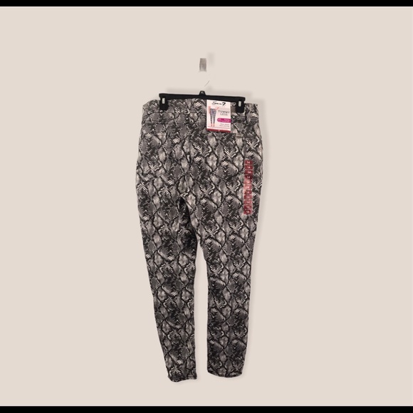 Seven7 Tummyless Slimming Stretch Skinny Jeans - Picture 2 of 5